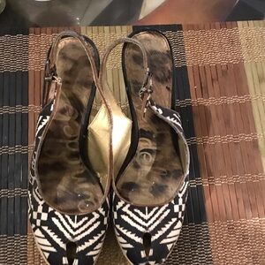 Sam Edelman Black and White Espadrille Peep-Toe Shoes 5 inch heels